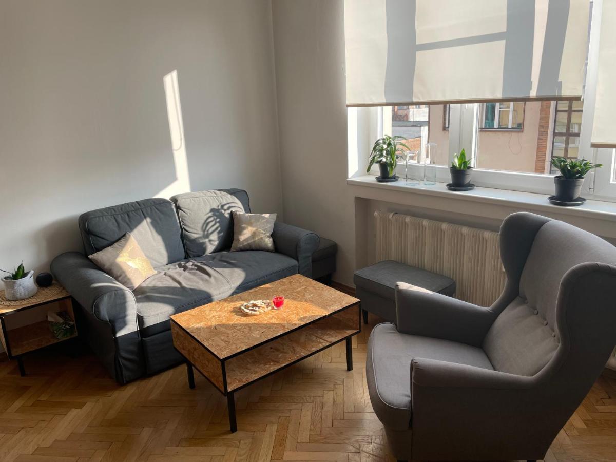 Cozy Apartment Near The City Center Hradec Králové エクステリア 写真