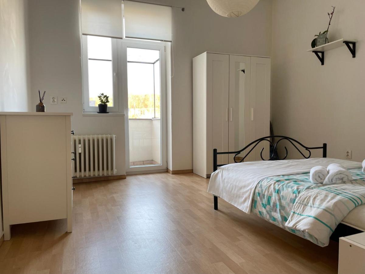 Cozy Apartment Near The City Center Hradec Králové エクステリア 写真