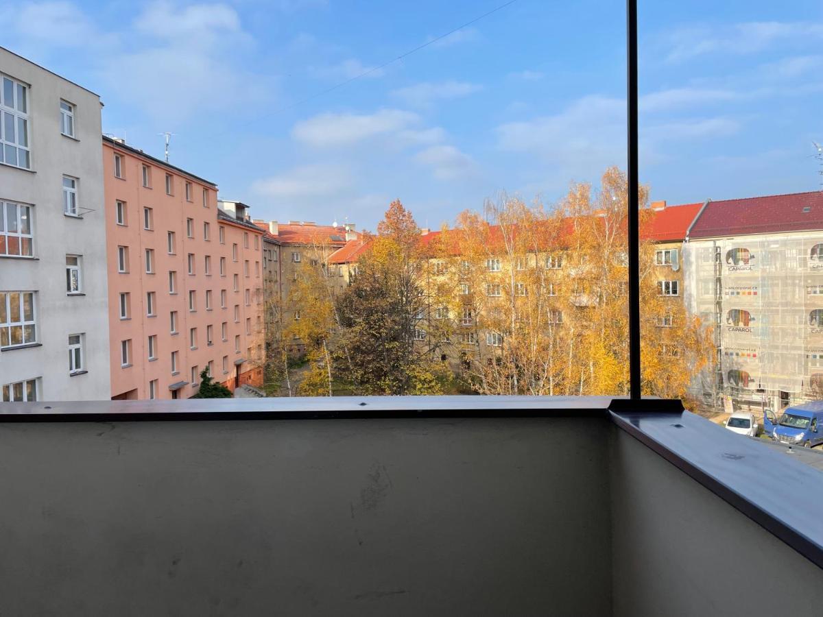 Cozy Apartment Near The City Center Hradec Králové エクステリア 写真